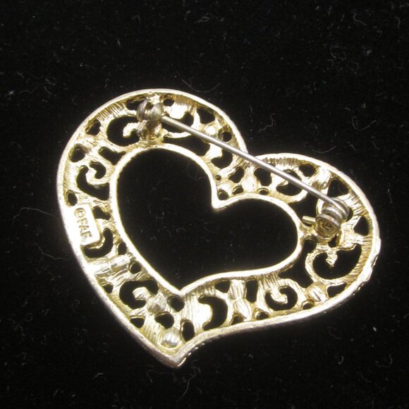 Vintage FAF Filigree Heart Brooch 1974 - Picture 2 of 3